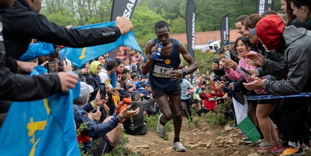 El insólito desayuno de uno de los mejores corredores de trail para antes de la carrera, analizado por un nutricionista