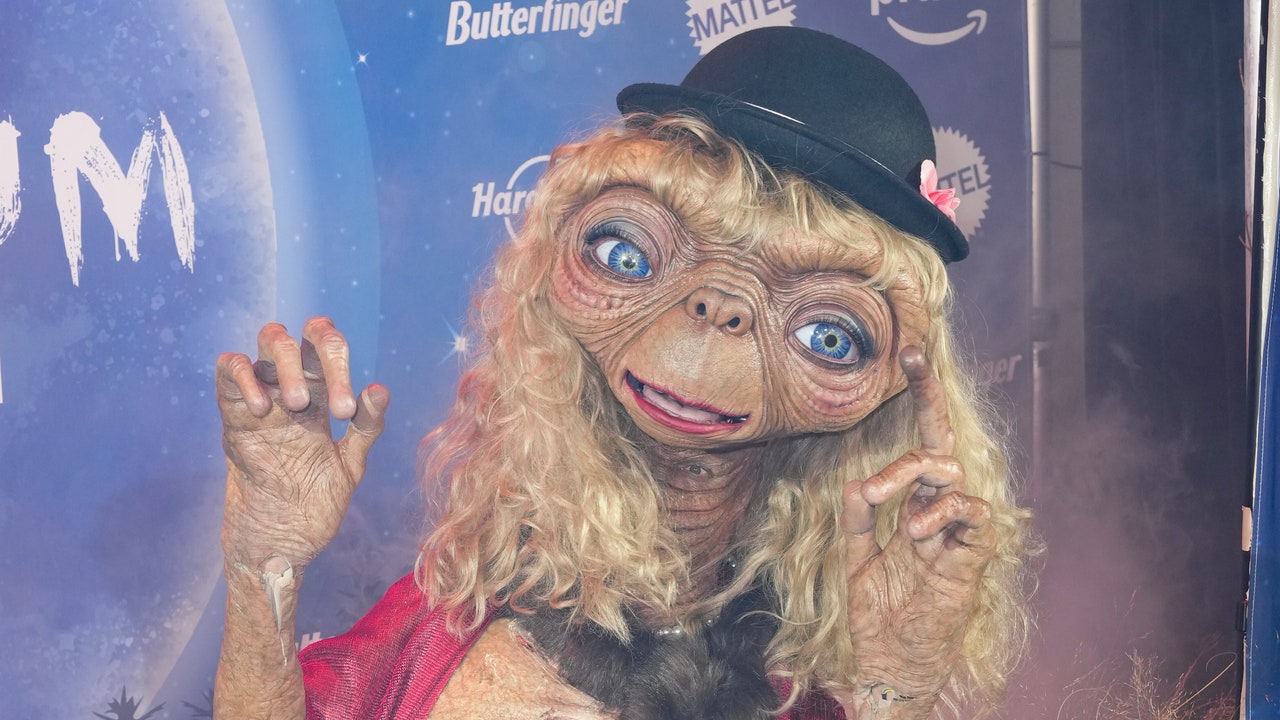 ¡heidi-klum-lo-volvio-a-hacer!-gano-halloween-con-su-disfraz-de-‘et.-el-extraterrestre’