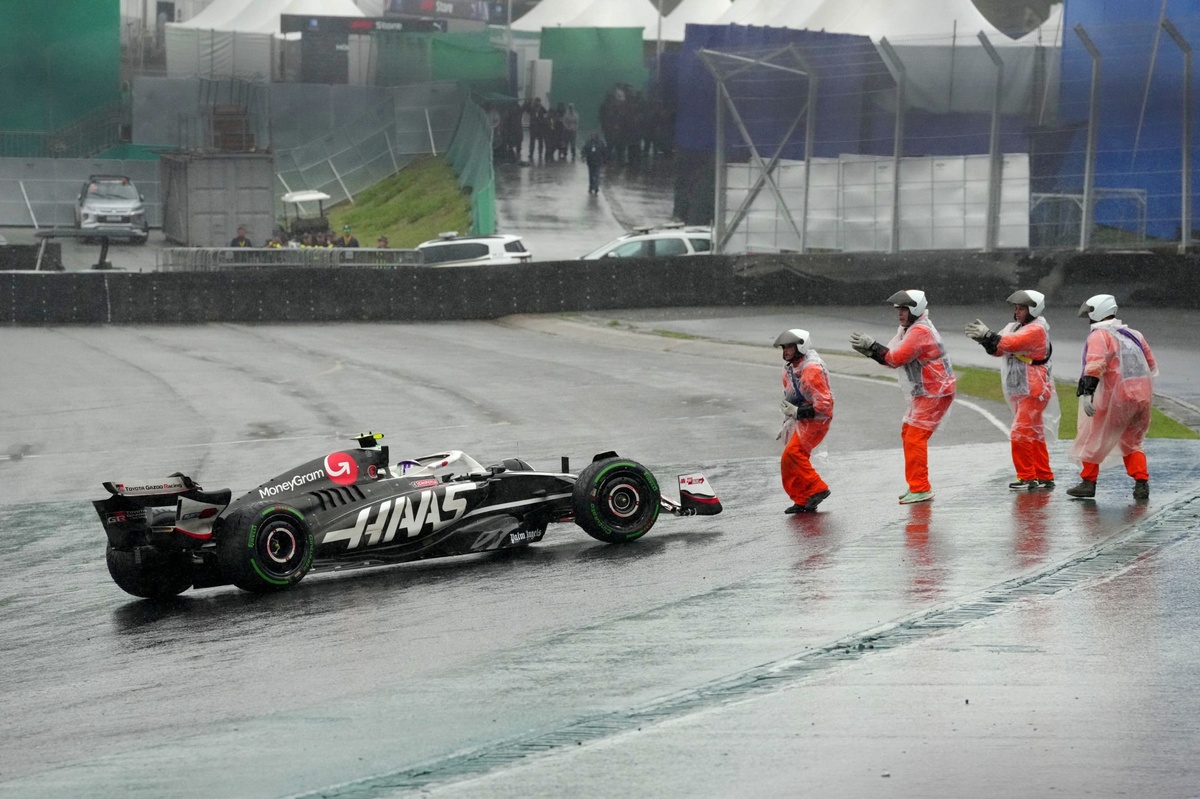 Hulkenberg y los comisarios de Brasil "de fiesta" tras su ilegalidad