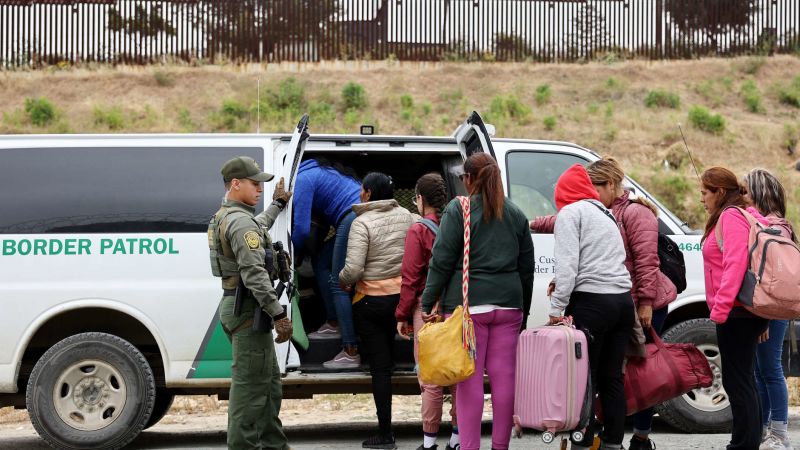 ¿cuanto-costaria-la-deportacion-masiva-de-11-millones-de-indocumentados-de-eeuu.?-|-cnn