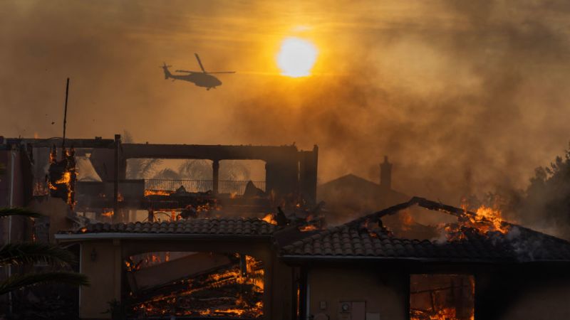 ordenan-evacuar-a-14.000-por-incendio-en-el-condado-de-ventura-en-california-|-cnn