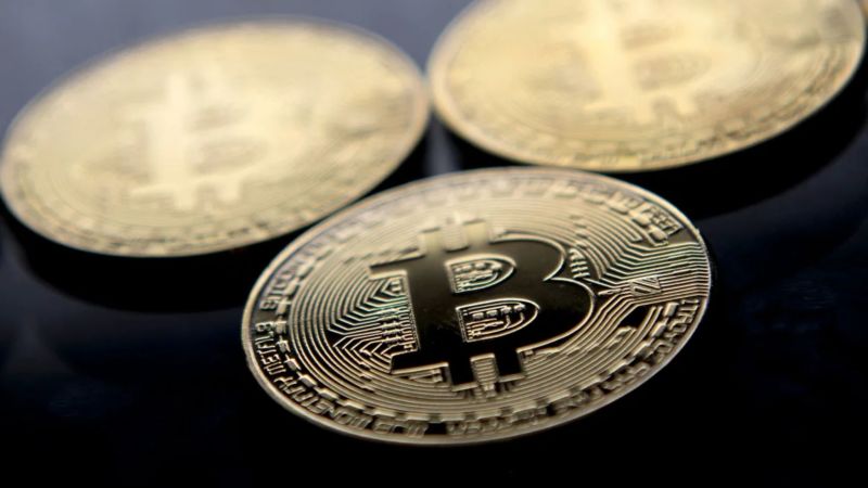 La moneda virtual Bitcoin alcanza nuevo récord mundial | CNN