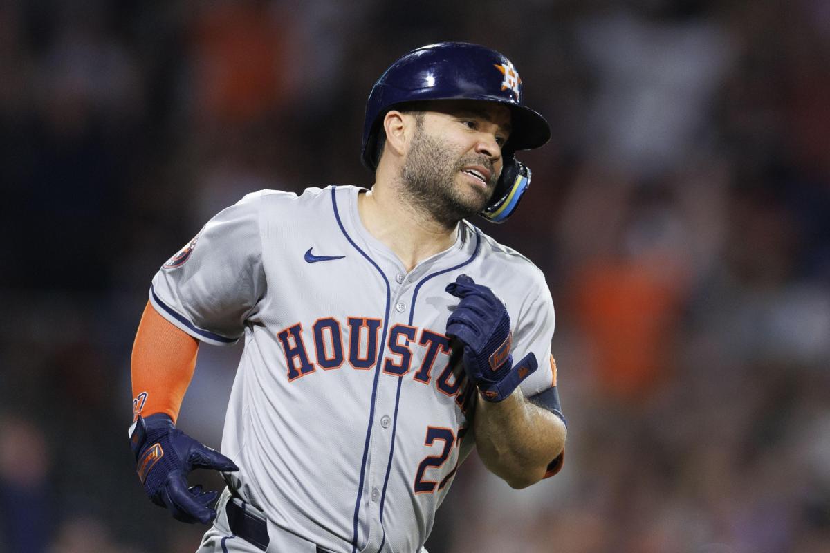 El venezolano José Altuve encabeza a once latinos ganadores del Bate de Plata en la MLB