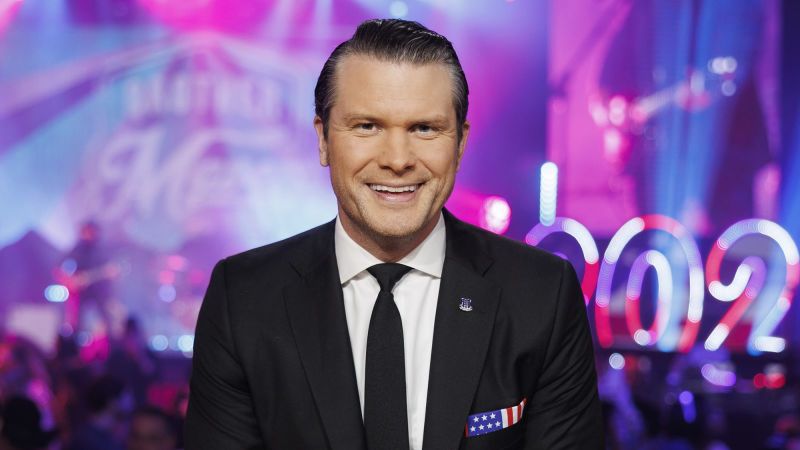 ¿Quién es Pete Hegseth, el presentador de Fox que Trump eligió como secretario de Defensa? | CNN