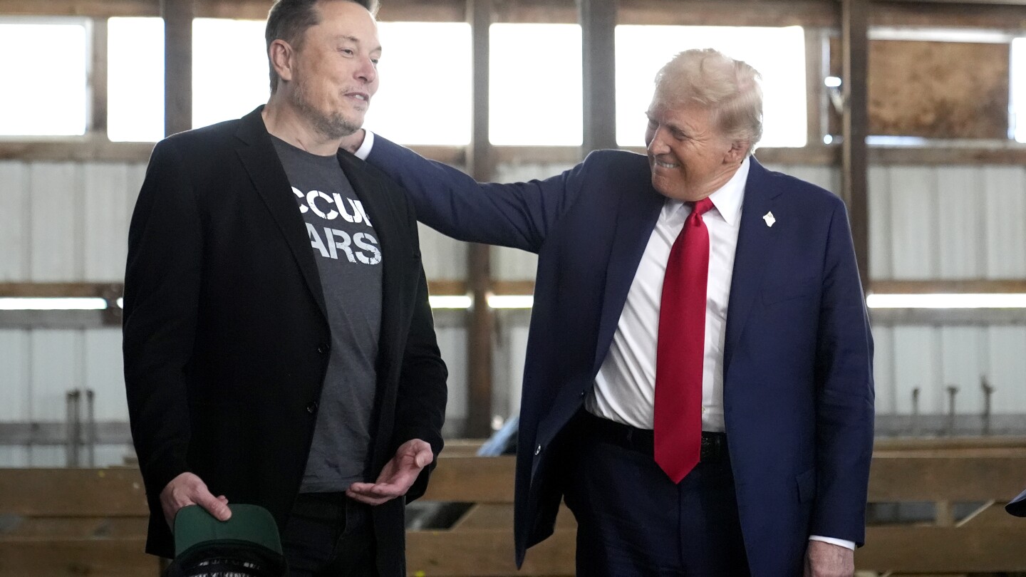 Elon Musk afirma que él y Trump tienen el “mandato para eliminar” regulaciones