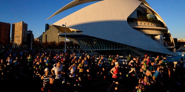 La Maratón de Valencia donará 3€ por cada corredor llegado a meta: “Será un abrazo a una ciudad herida”