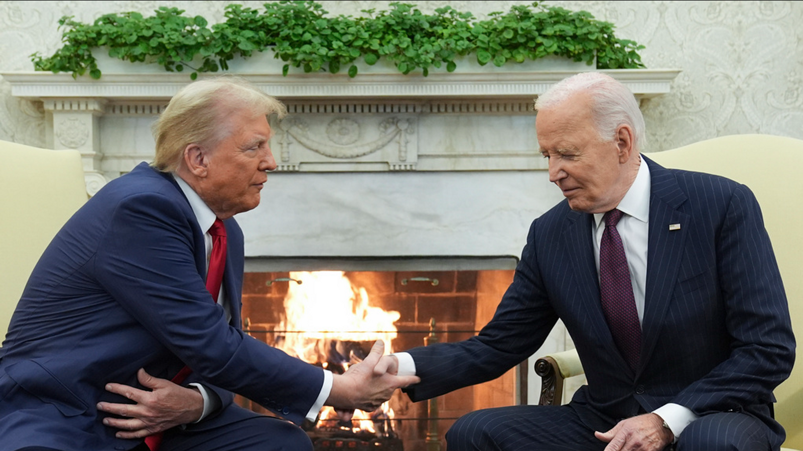 Mientras Trump forma un régimen dictatorial, Biden ofrece la transición “más suave”