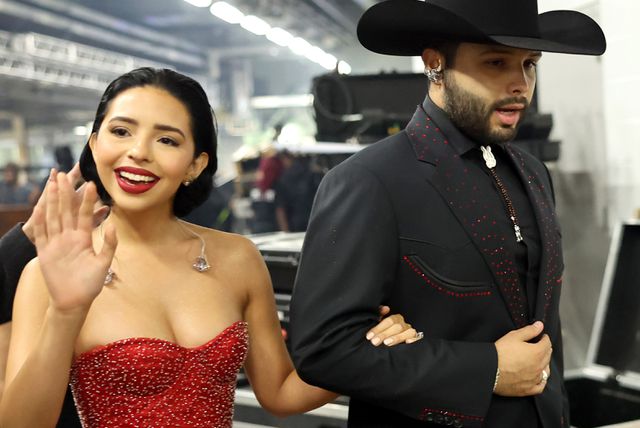 ¡angela-aguilar-comparte-estas-tiernas-fotos-detras-de-camaras-de-los-latin-grammy!