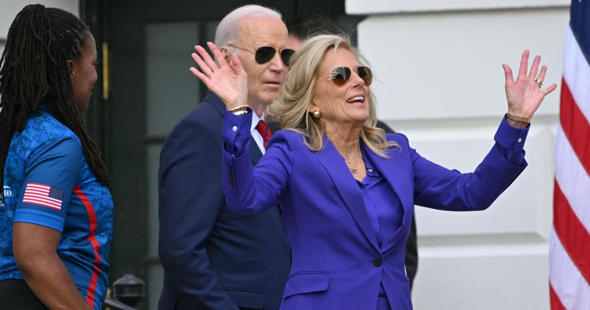 El exportavoz de Jill Biden estalla contra los progresistas que tildan de “supremacista blanco” a cualquier crítico de las DEI