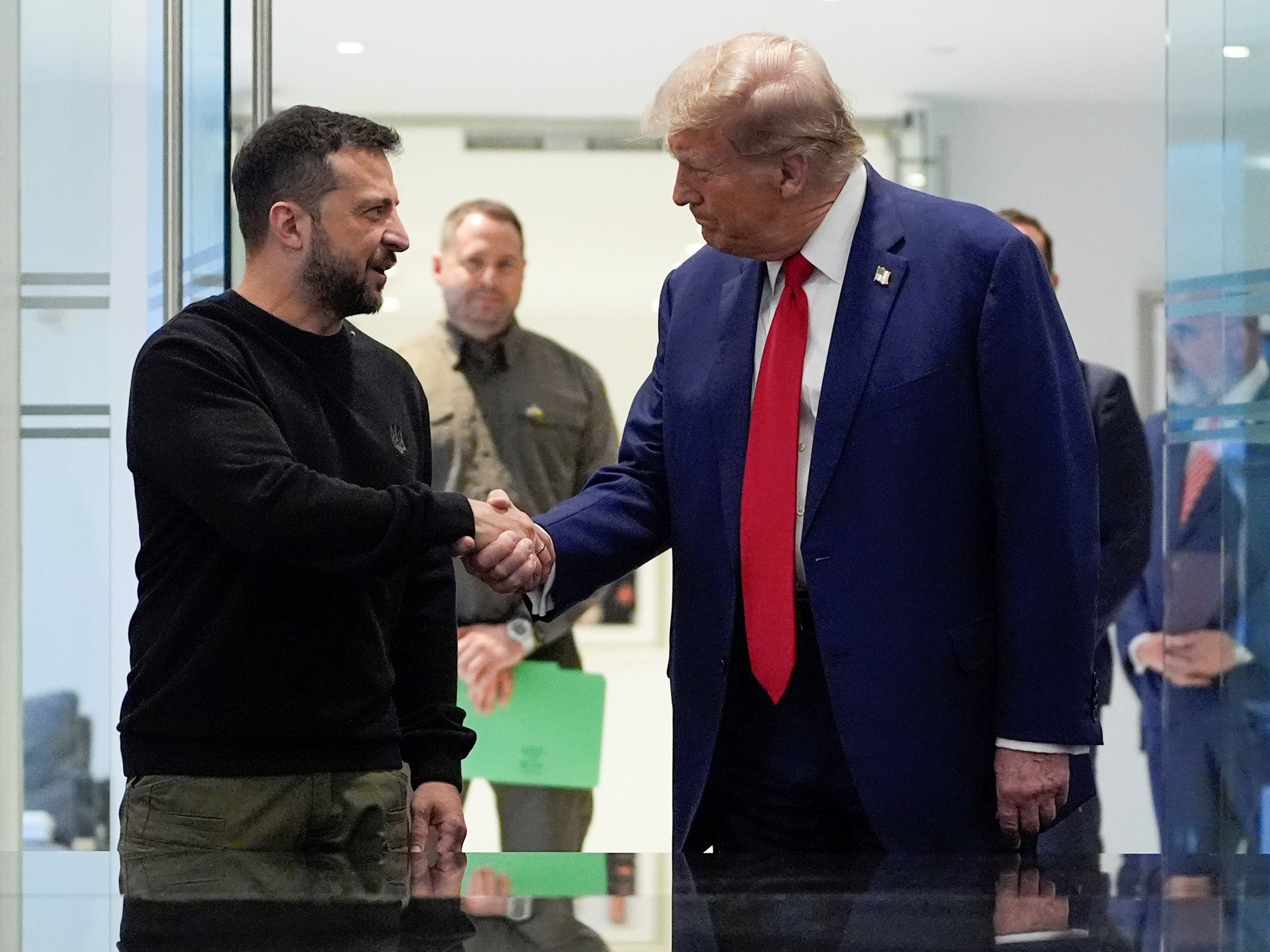 Ahora Volodimir Zelenski confía en que la guerra en Ucrania “terminará antes” con Donald Trump en el poder