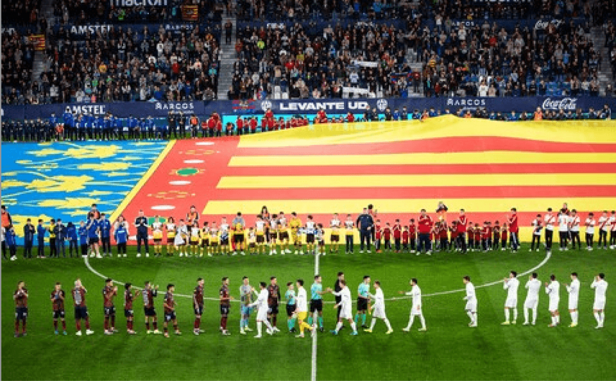 El fútbol, una religión para un pueblo que no pierde la fe: el Levante UD marca el camino