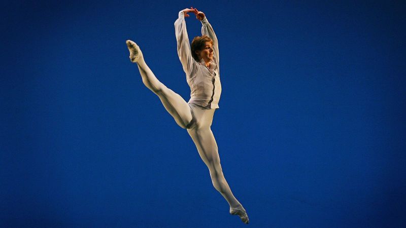 la-estrella-del-ballet-ruso-vladimir-shklyarov-muere-tras-caer-de-quinto-piso-de-un-edificio-|-cnn