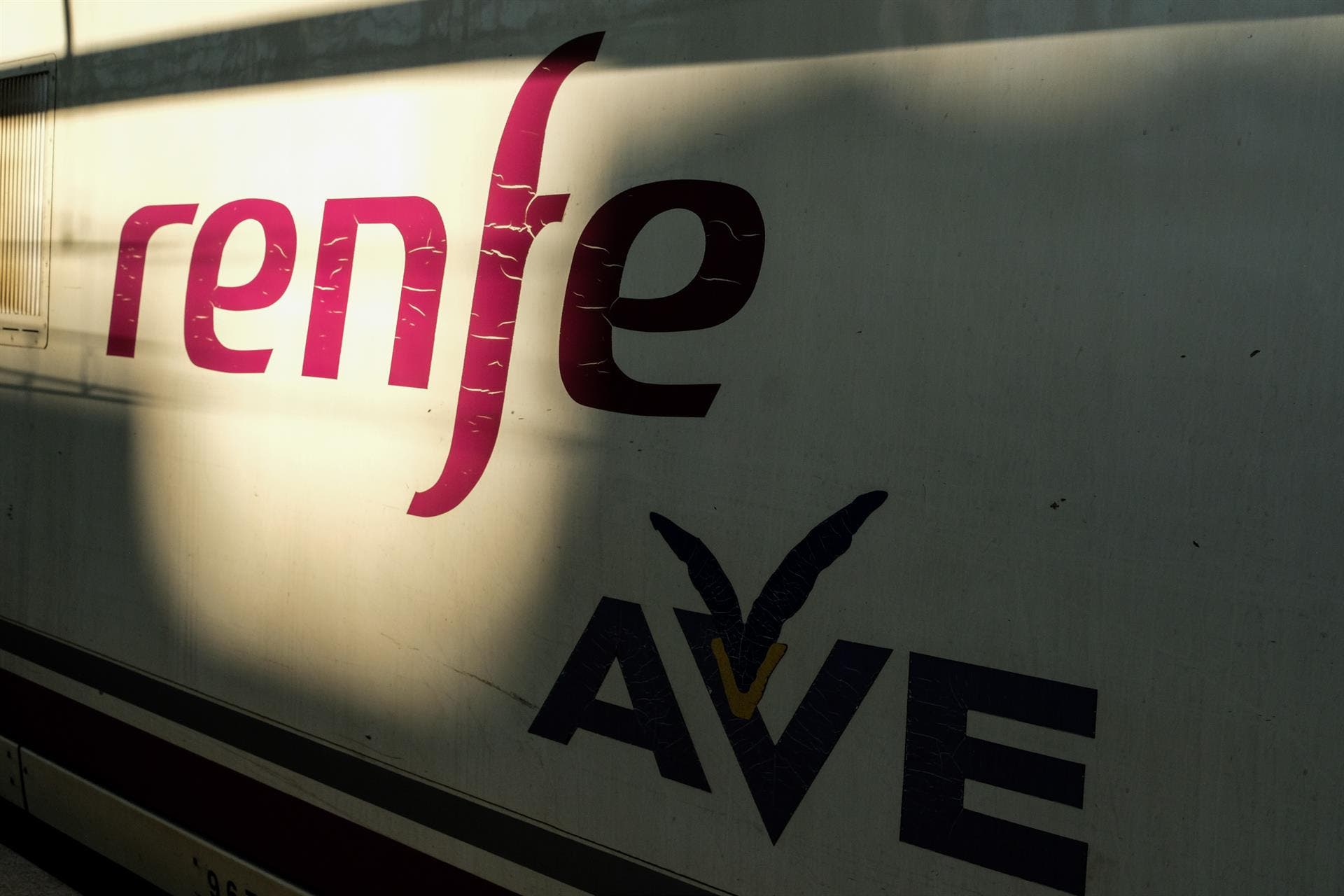 renfe-transmitira-gratis-partidos-de-laliga-y-champions-league-en-el-ave