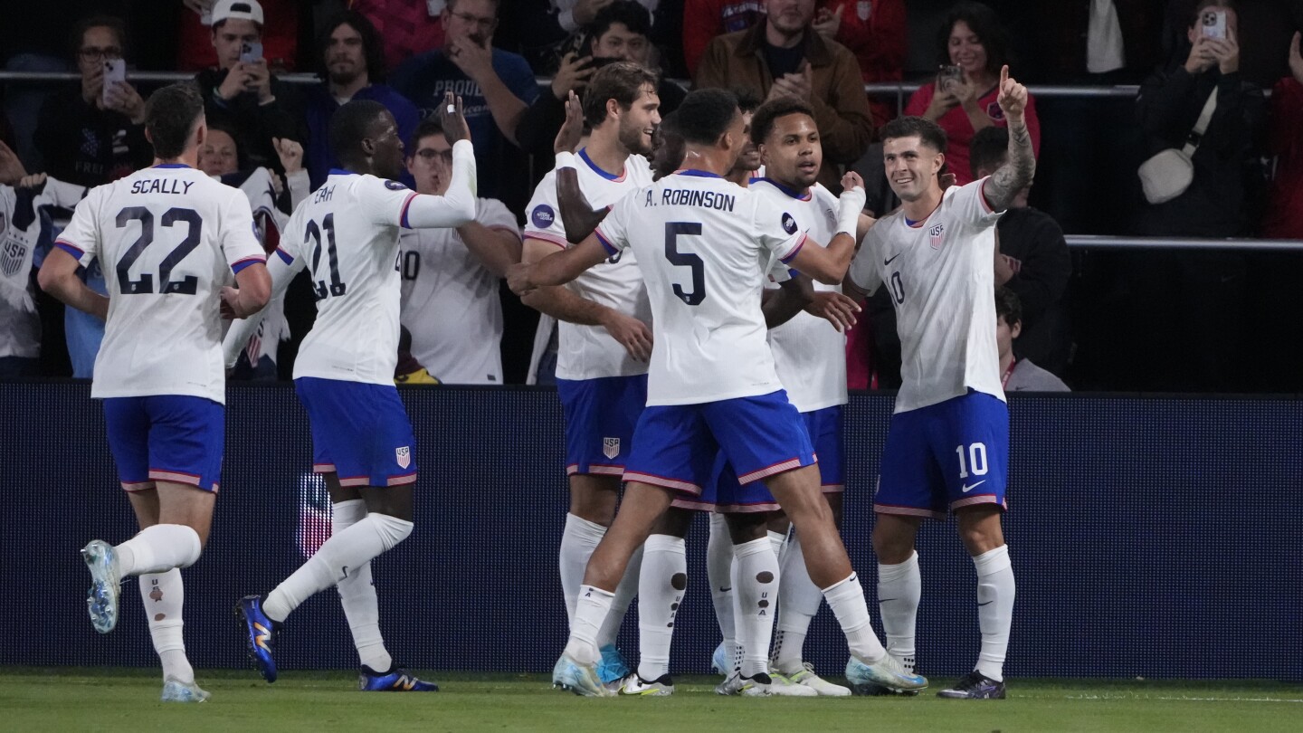 Pulisic anota dos y EE.UU. vence 4-2 a Jamaica para un 5-2 en cuartos de Liga de Naciones