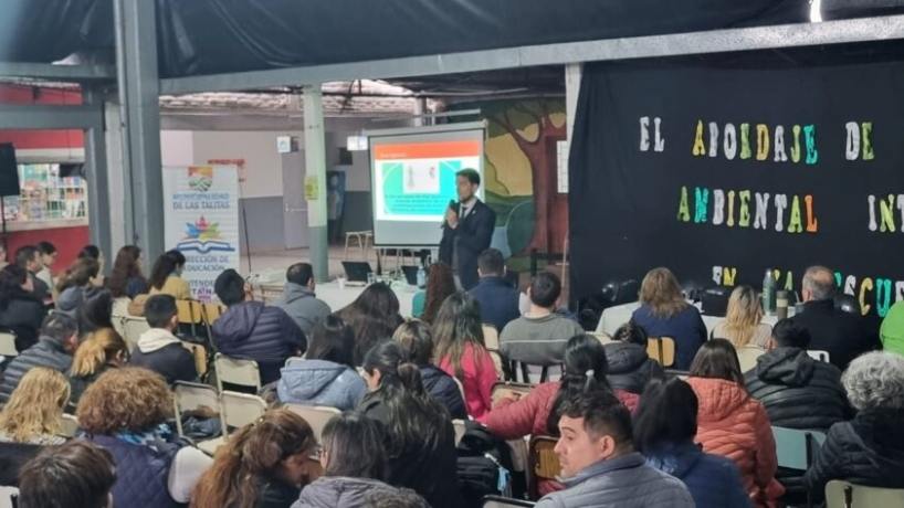 Formación integral a docentes con relación a la educación ambiental