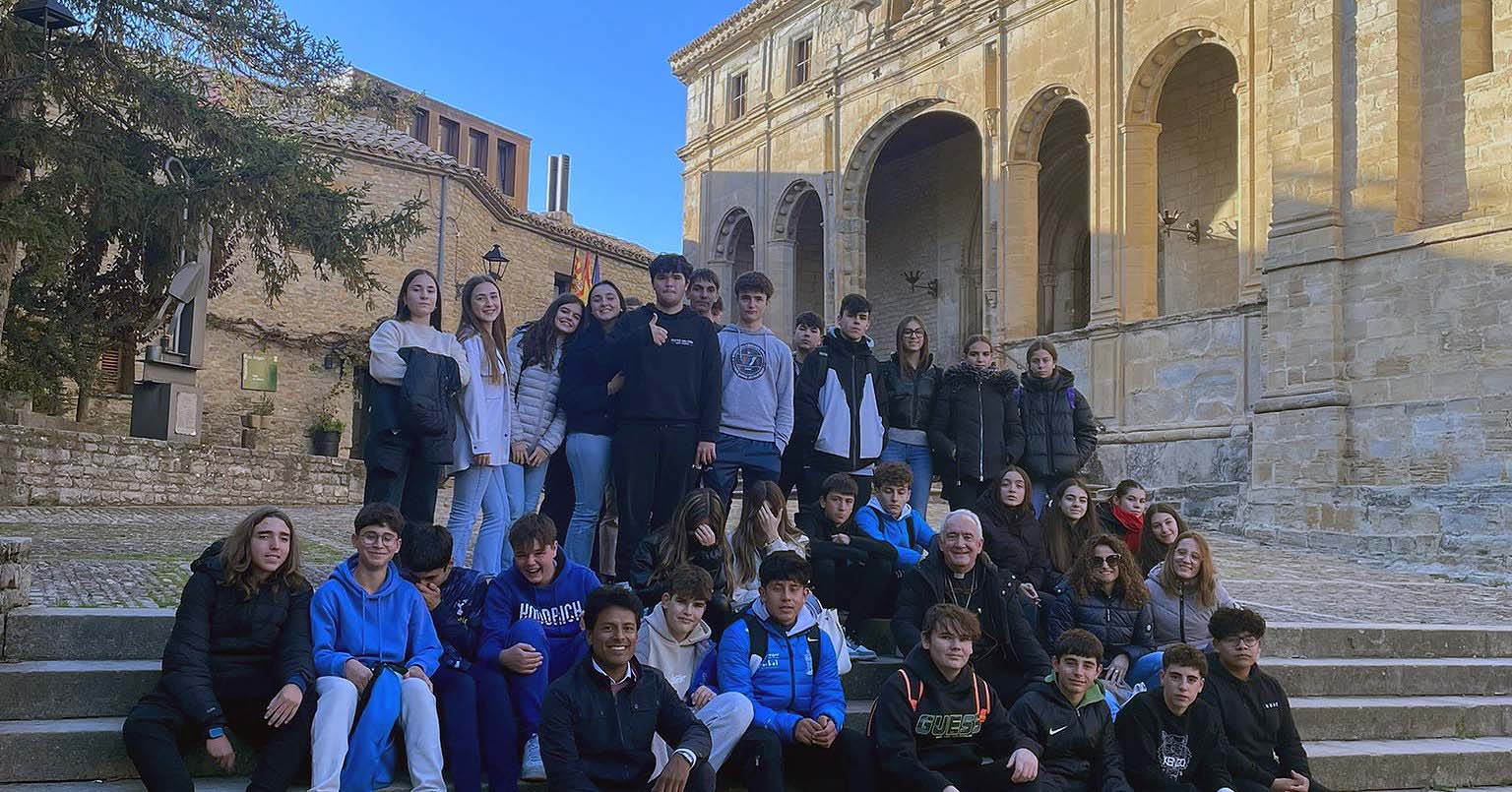 Más de 200 personas en el encuentro de alumnos de religión de 4º de la ESO en Graus y Roda – El Cruzado