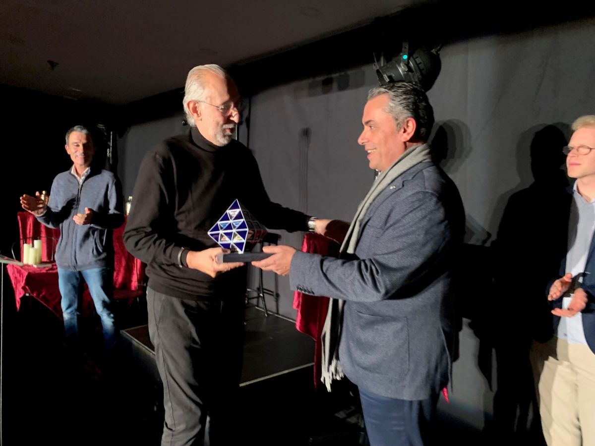 El director de teatro Arturo López recibe el Premio FTV 2024 por la inclusión de personas con discapacidad en las artes escénicas