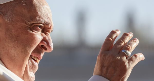 Cambia la Iglesia Catlica para siempre | El Papa Francisco puso fin al mito ms grande de la religin y cont cul es la verdad: “No hay cristianos…”