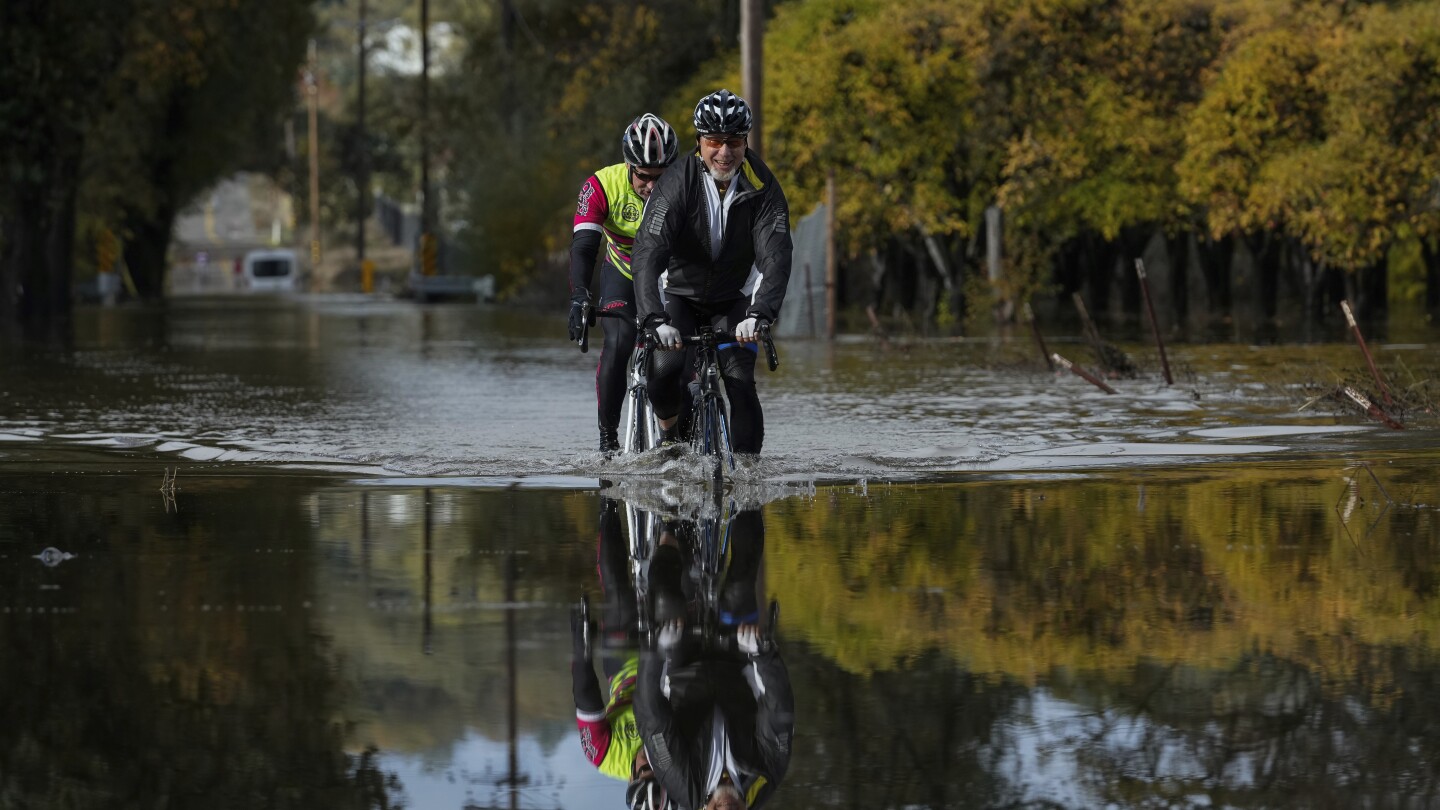 Tormentas invernales y lluvias azotan EEUU; se anticipa mal tiempo para semana de Acción de Gracias