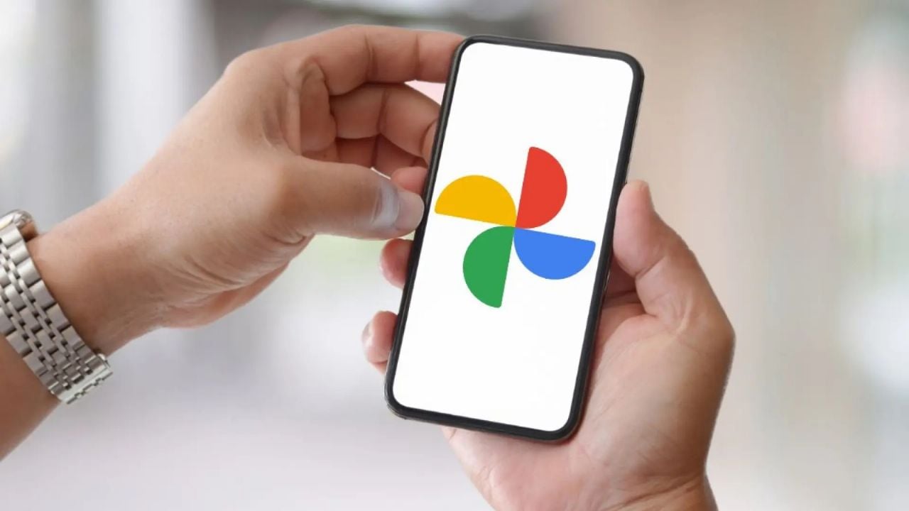 El truco para descargar todos los archivos de Google Fotos en un solo click