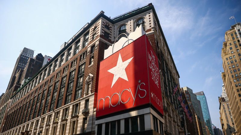 Macy's descubrió que un solo empleado ocultó gastos por valor de hasta US$ 154 millones | CNN