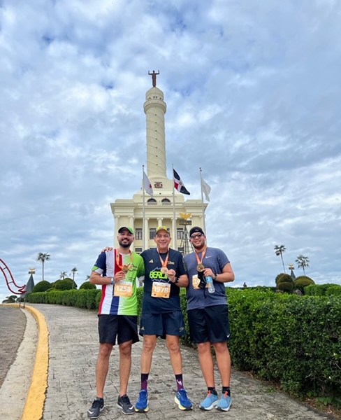 José Miguel Minier y familia se destacan en Maraton Monumental – Momento Deportivo RD