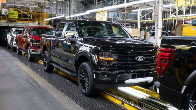 Trump dice que protegerá los autos fabricados en EE.UU. con aranceles elevados, pero no existe un auto completamente estadounidense | CNN