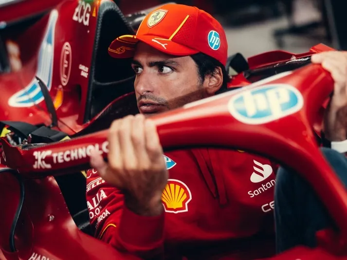 Carlos Sainz, ante su ltimo desafo con Ferrari: el apoyo del &apos;Team 55&apos;, una muestra de lealtad y un extintor en la recmara