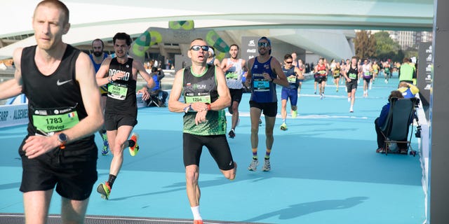 el-record-que-si-batio-el-maraton-de-valencia-y-el-numero-de-corredores-que-bajaron-de-2h30-y-de-3-horas