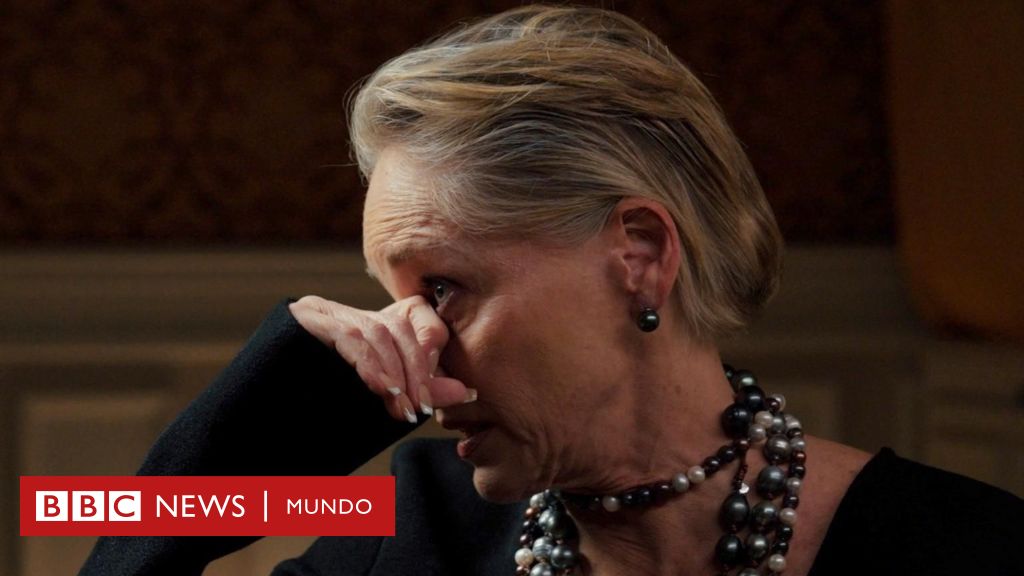 sharon-stone:-“me-lo-tatuaria-en-el-interior-de-los-parpados”,-el-mensaje-de-la-actriz-para-su-yo-mas-joven-que-la-hizo-llorar-en-una-entrevista-con-la-bbc-–-bbc-news-mundo