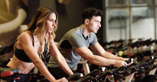 Bicicleta fija: un estudio cientfico revel cuntos minutos de este ejercicio equivalen a un entrenamiento intenso