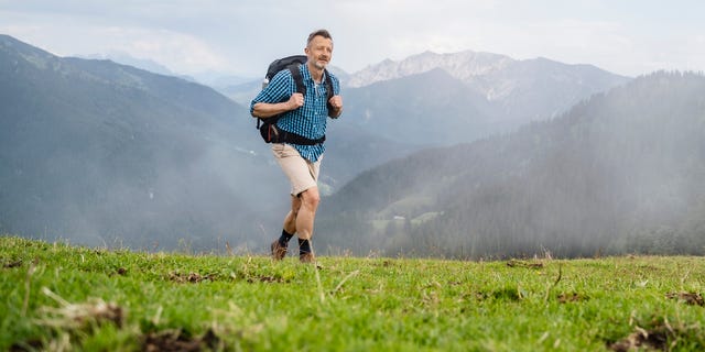 Soy senderista profesional y estas son las zapatillas de 48€ que utilizo en mis rutas al campo y para caminar a diario