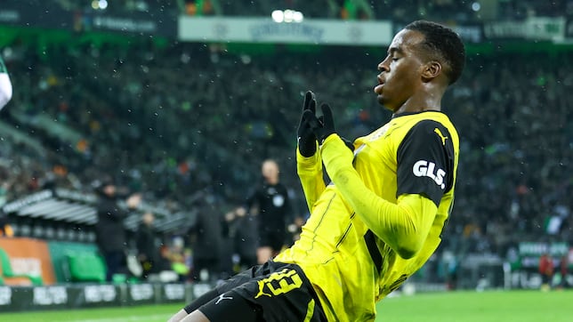 gittens-destaca-en-un-dortmund-con-dudas