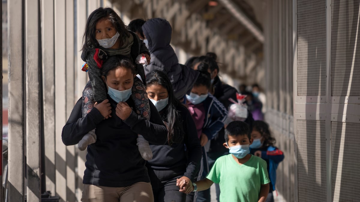 Fractura en el Congreso de Estados Unidos: los republicanos solo quieren hablar de deportaciones masivas