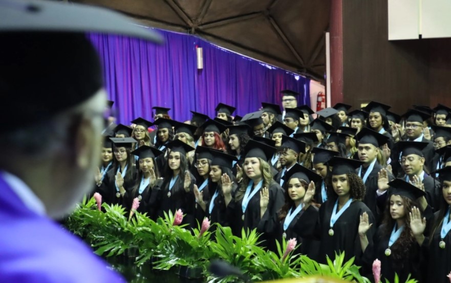 Facultad de Medicina de la Universidad de Panamá graduó a 165 doctores en Medicina en promoción 2023-2024