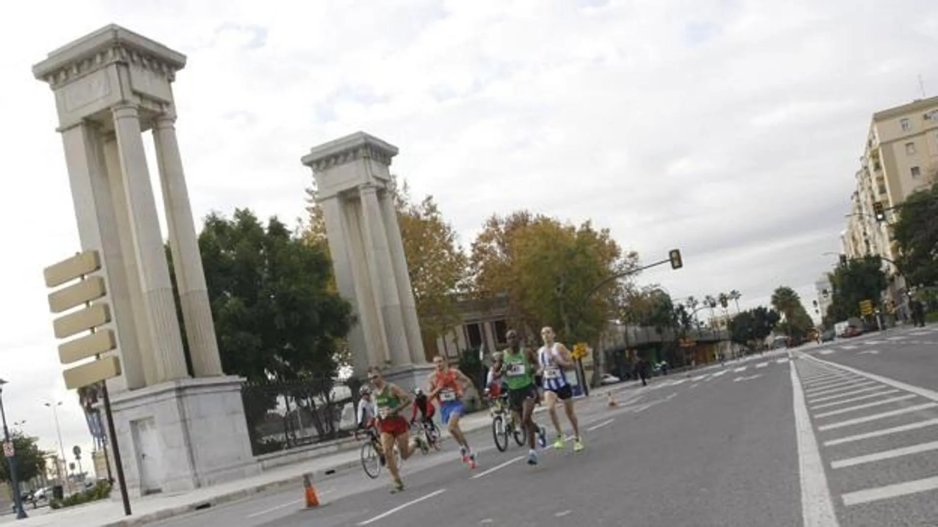 cortes-de-trafico-y-parkings-limitados-en-un-fin-de-semana-complicado-en-malaga-por-el-maraton-|-diario-sur