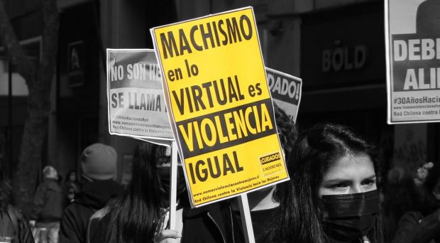 Violencia política digital: las agresiones que restan a mujeres y disidencias de la esfera pública