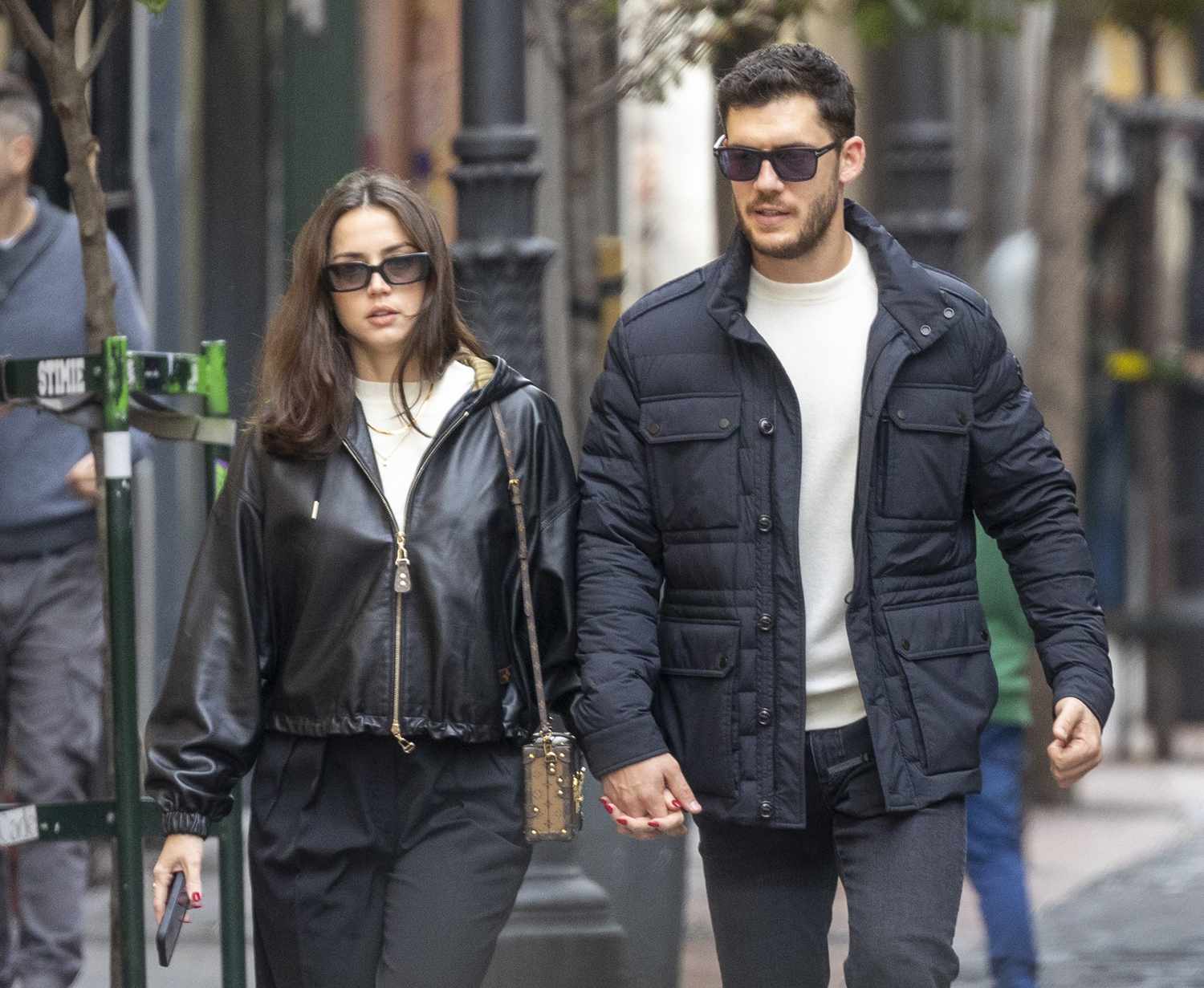 ¡ana-de-armas-y-su-controvertido-novio-pasean-por-madrid!