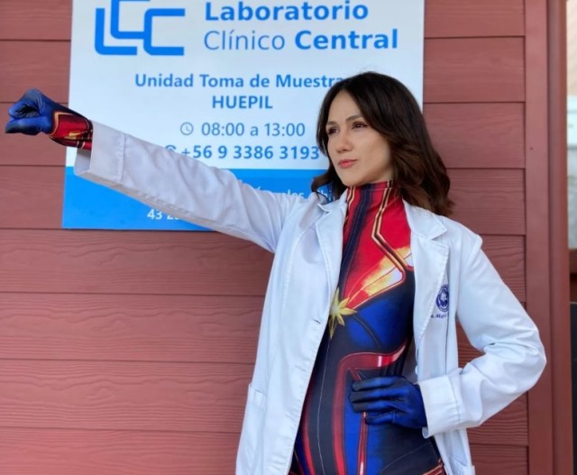 María Figueredo, la superheroína venezolana que convierte su consulta pediátrica en un multiverso (VIDEO)