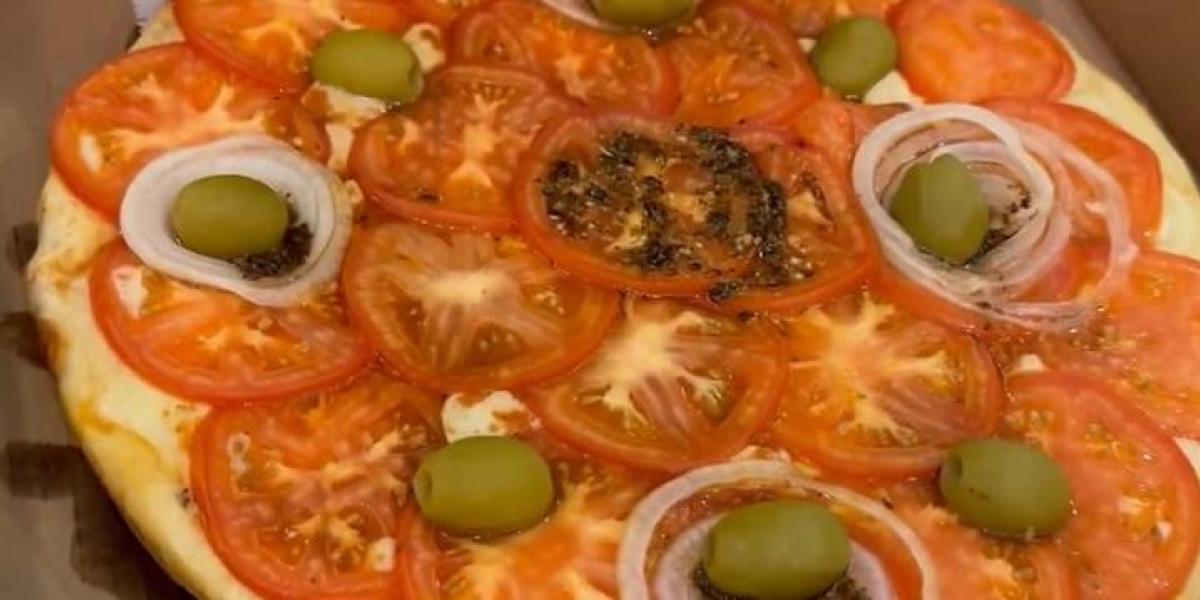 La FDA exige retiro de pizzas congelada por riesgo de contaminación metálica