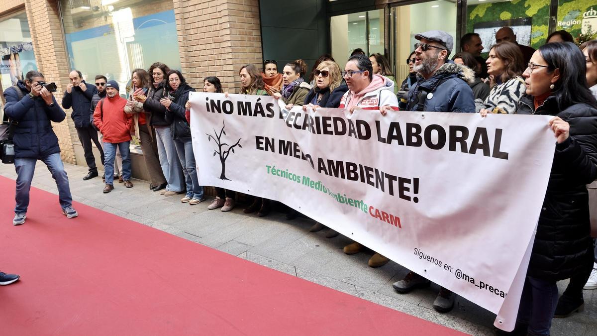 El colectivo de técnicos especialistas en medio ambiente de la CARM se moviliza contra la precariedad laboral