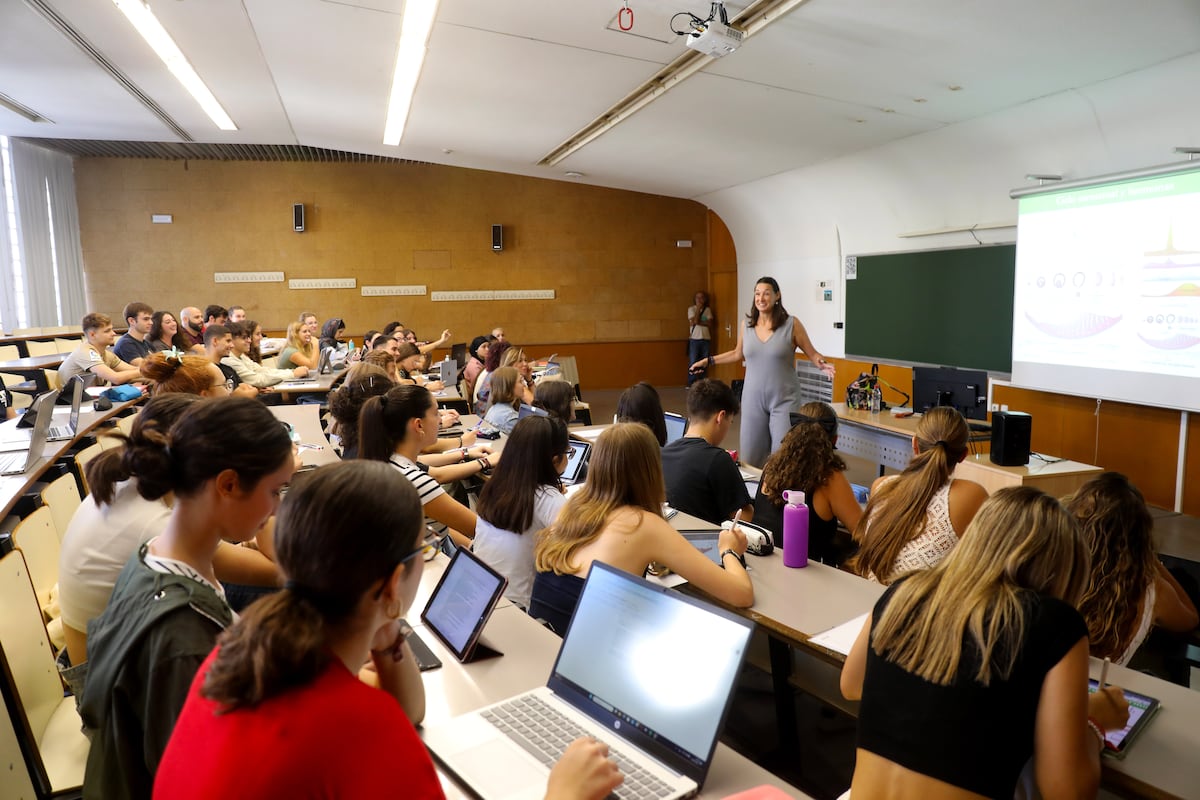 El rector de la UMH califica de “injusta y política la sentencia que da la razón a la Universidad de Alicante sobre el grado de Medicina