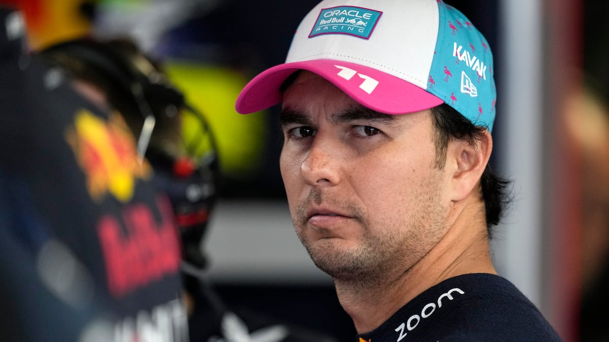 formula-1:-red-bull-despide-al-piloto-mexicano-sergio-perez,-quien-no-ha-ganado-una-carrera-desde-abril-de-2023