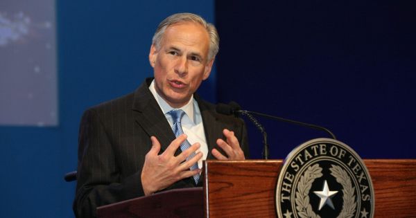 Deportaciones en Texas: as es cmo Greg Abbott planea aliarse con Donald Trump para la detencin y expulsin de migrantes