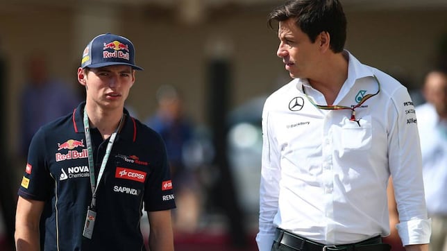 Verstappen admite conversaciones con Mercedes