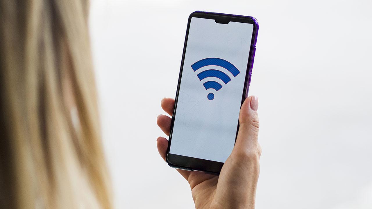 Hay conexión WiFi pero no Internet en el teléfono, ¿qué pasa?