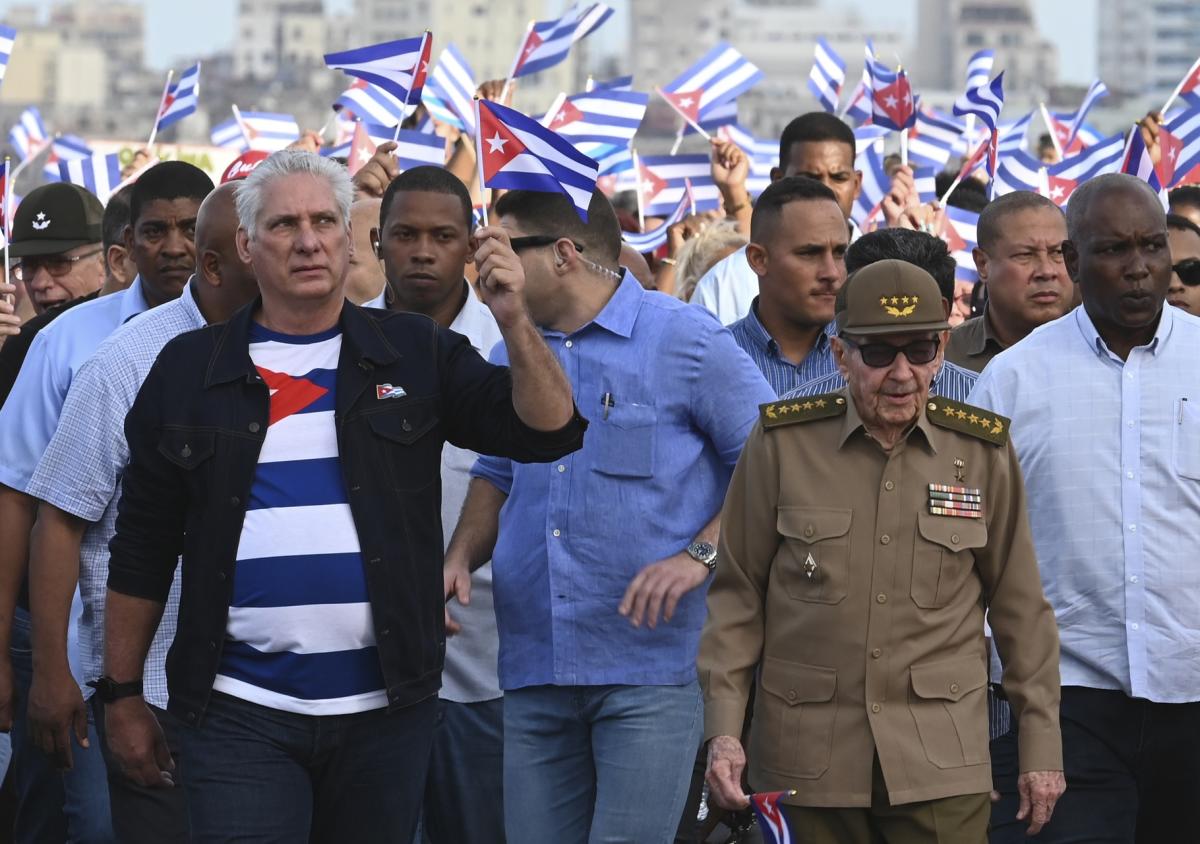 Díaz-Canel, tras encabezar marcha contra el embargo: Biden no hizo “nada” distinto a Trump