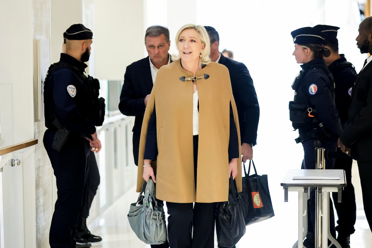 La Fiscalía pide cinco años de cárcel para Marine Le Pen y su inhabilitación inmediata para la política