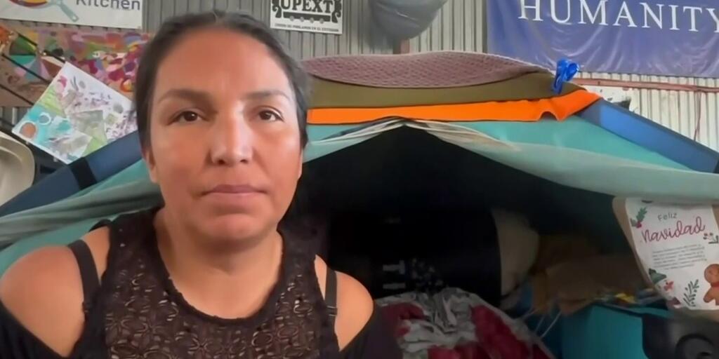 Más mexicanos que huyen de la violencia llegan a albergues de migrantes en la frontera norte