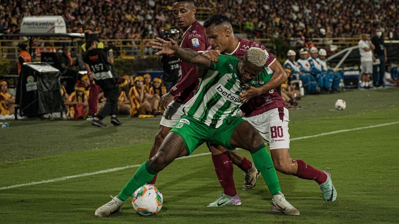 Efraín Juárez logró el doblete en Nacional e igualó la marca de Osorio